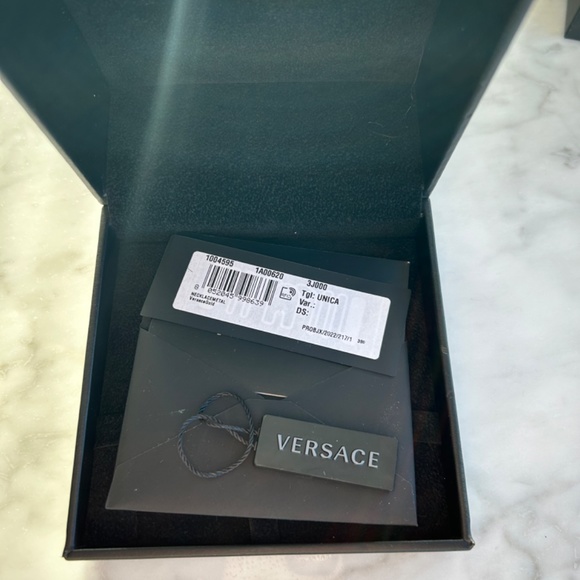 VERSACE Gold Medusa Necklace - Picture 4 of 5